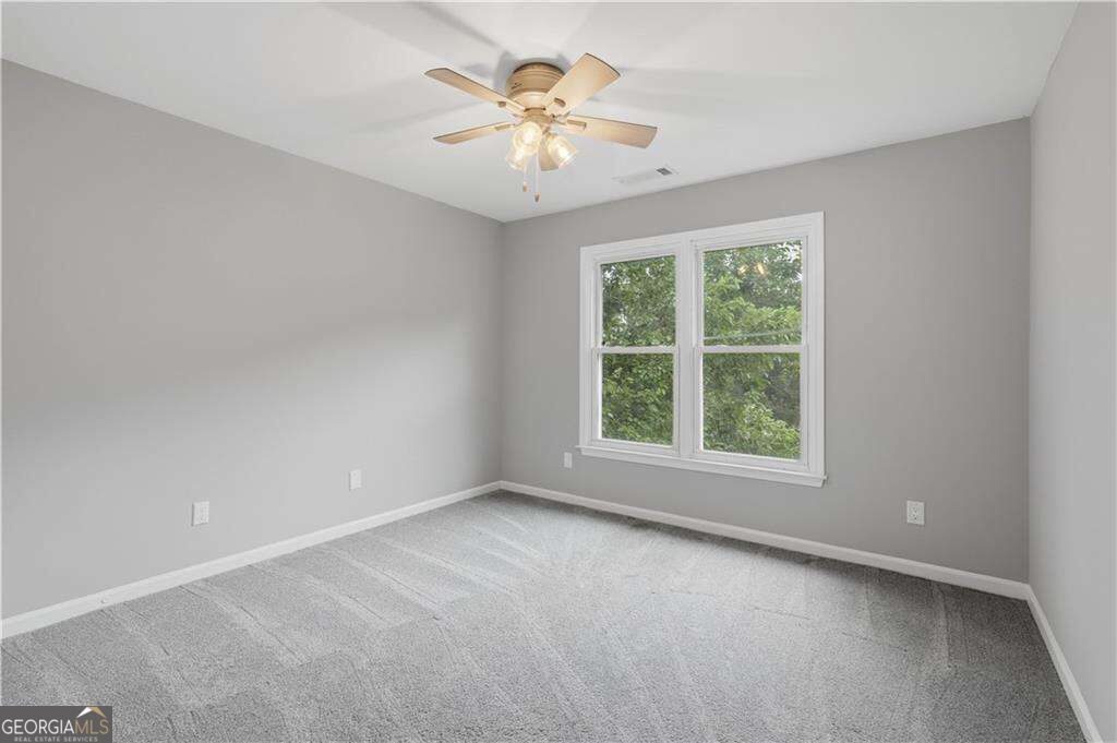 160 Treadstone Overlook Property Photo 16