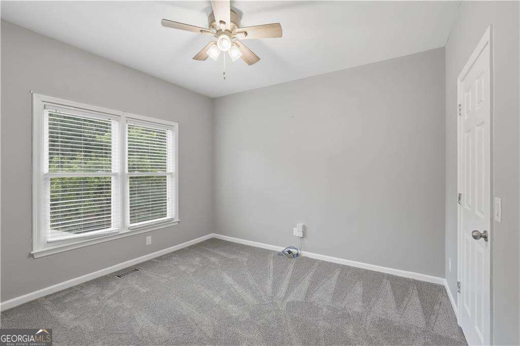 160 Treadstone Overlook Property Photo 17