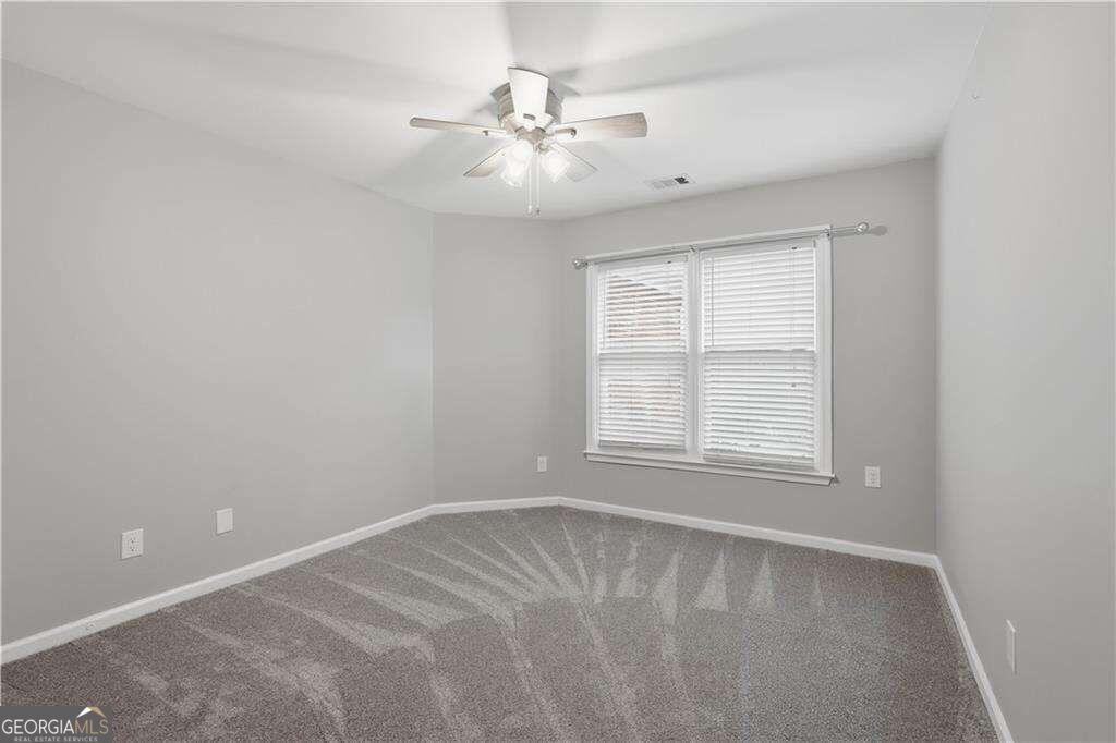 160 Treadstone Overlook Property Photo 18