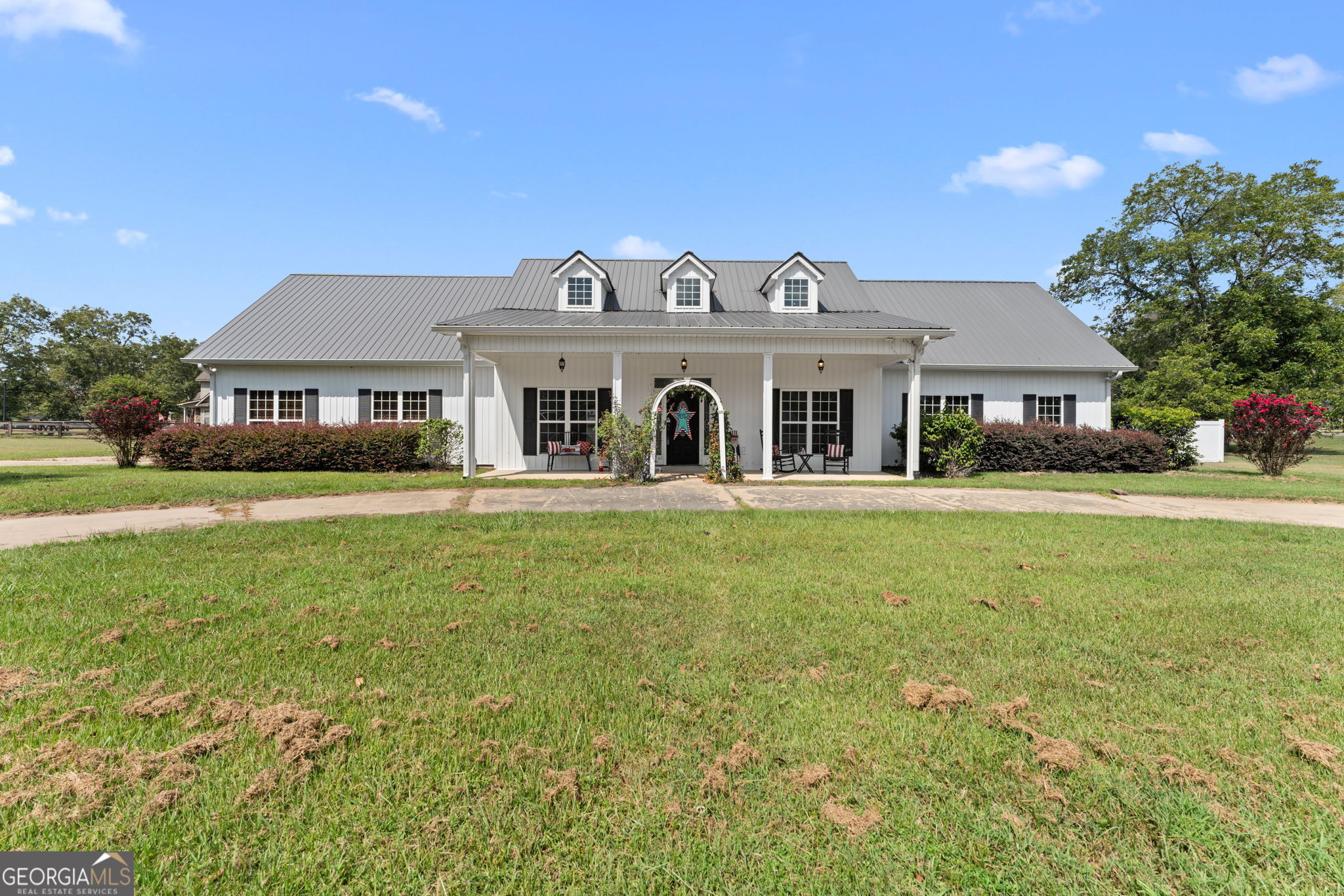 179 Village Circle Property Photo 1