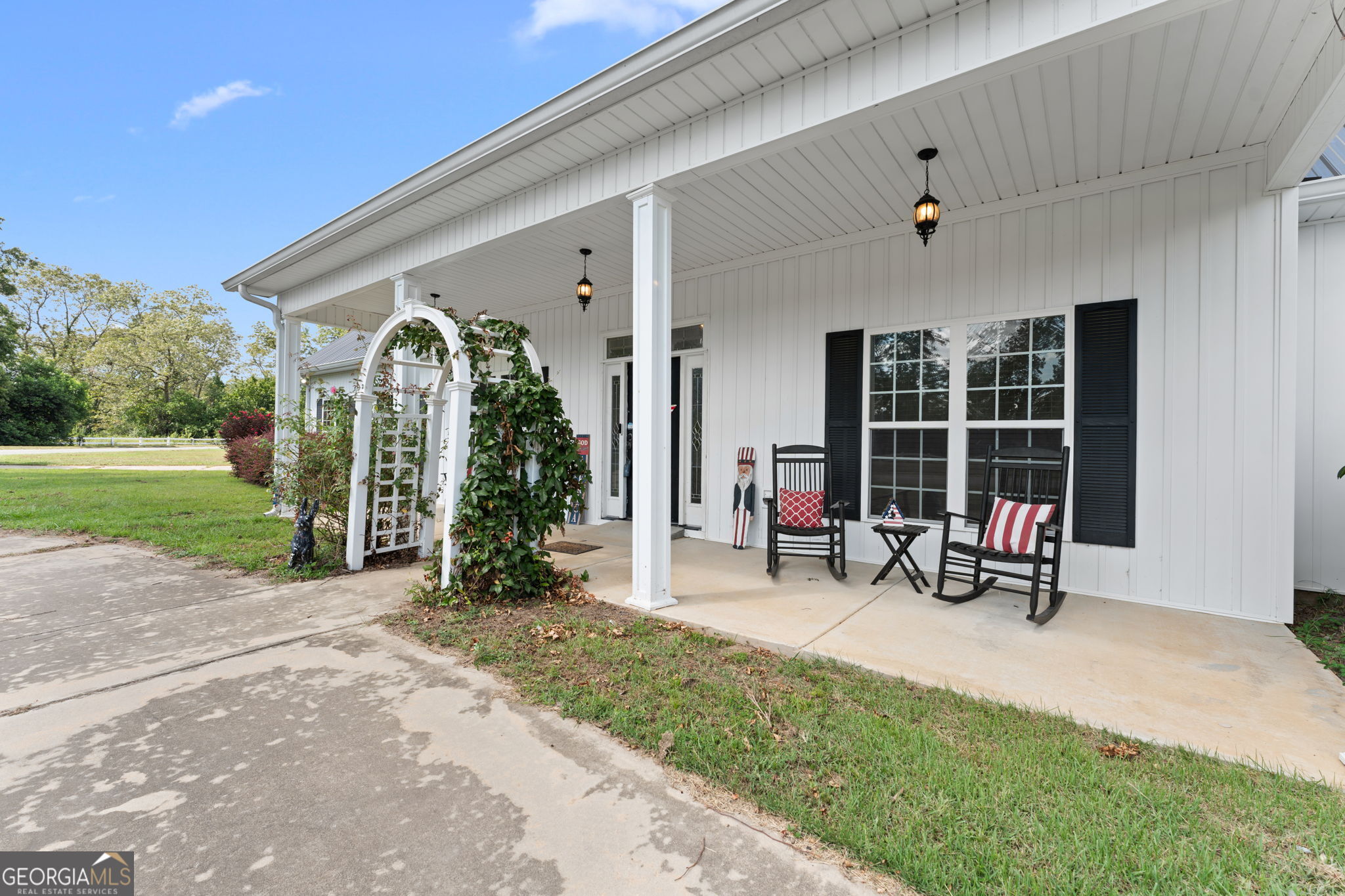 179 Village Circle Property Photo 5
