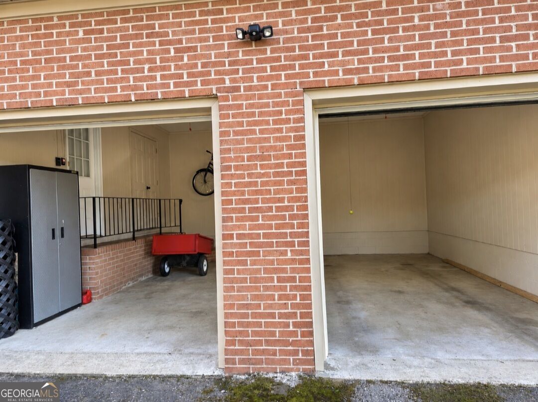 120 Lynn Place Property Photo 23