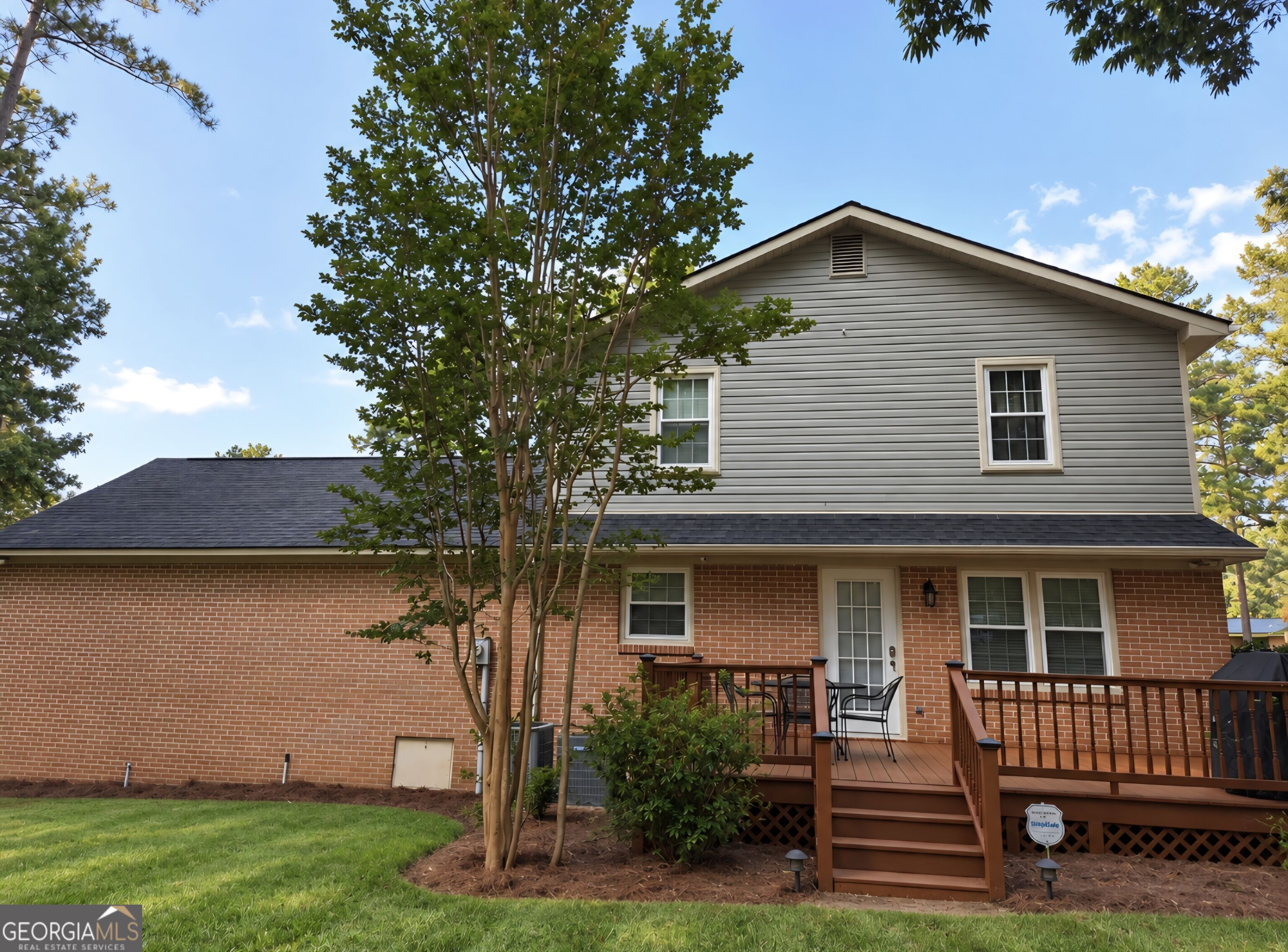 120 Lynn Place Property Photo 25