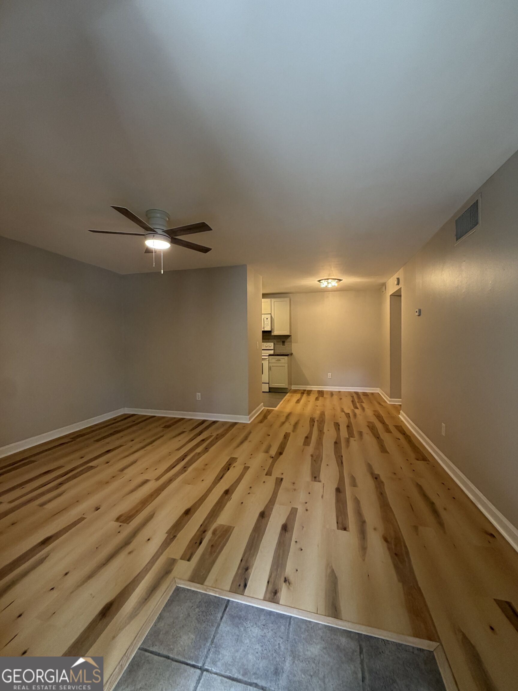 3113 Colonial Way Property Photo 3