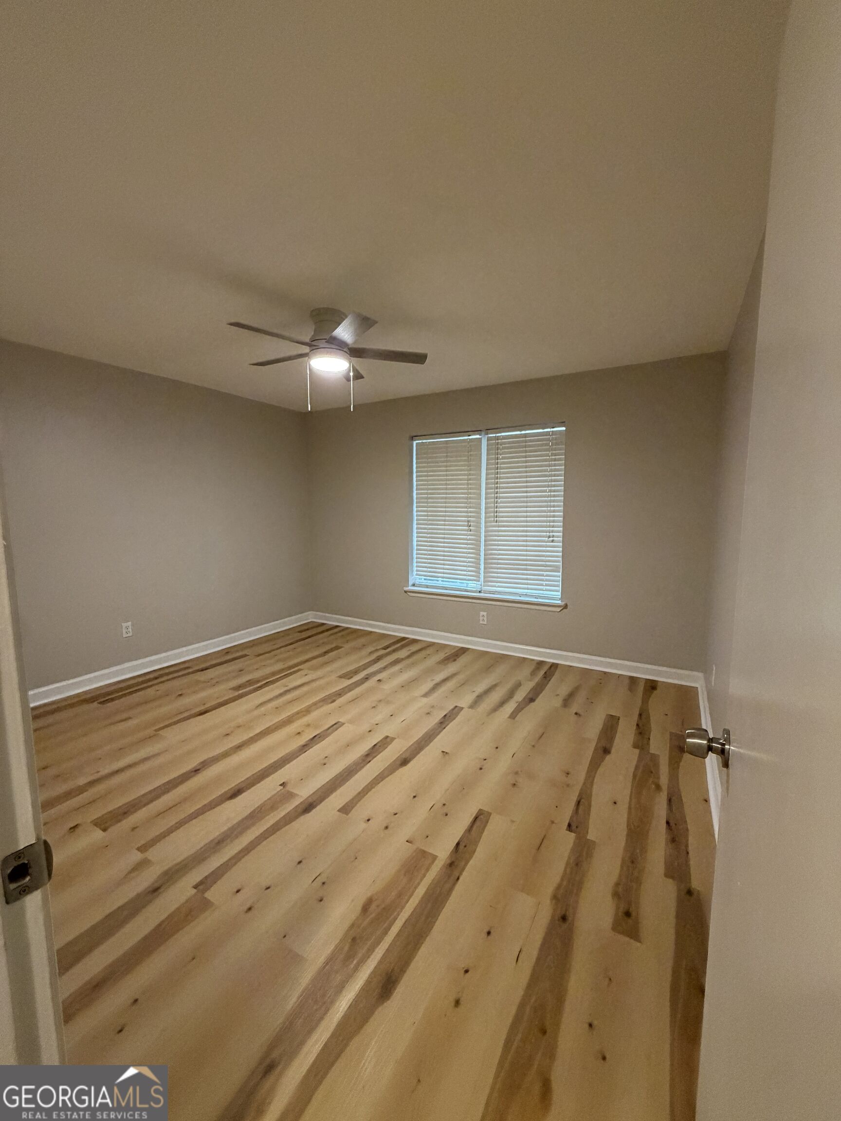 3113 Colonial Way Property Photo 7