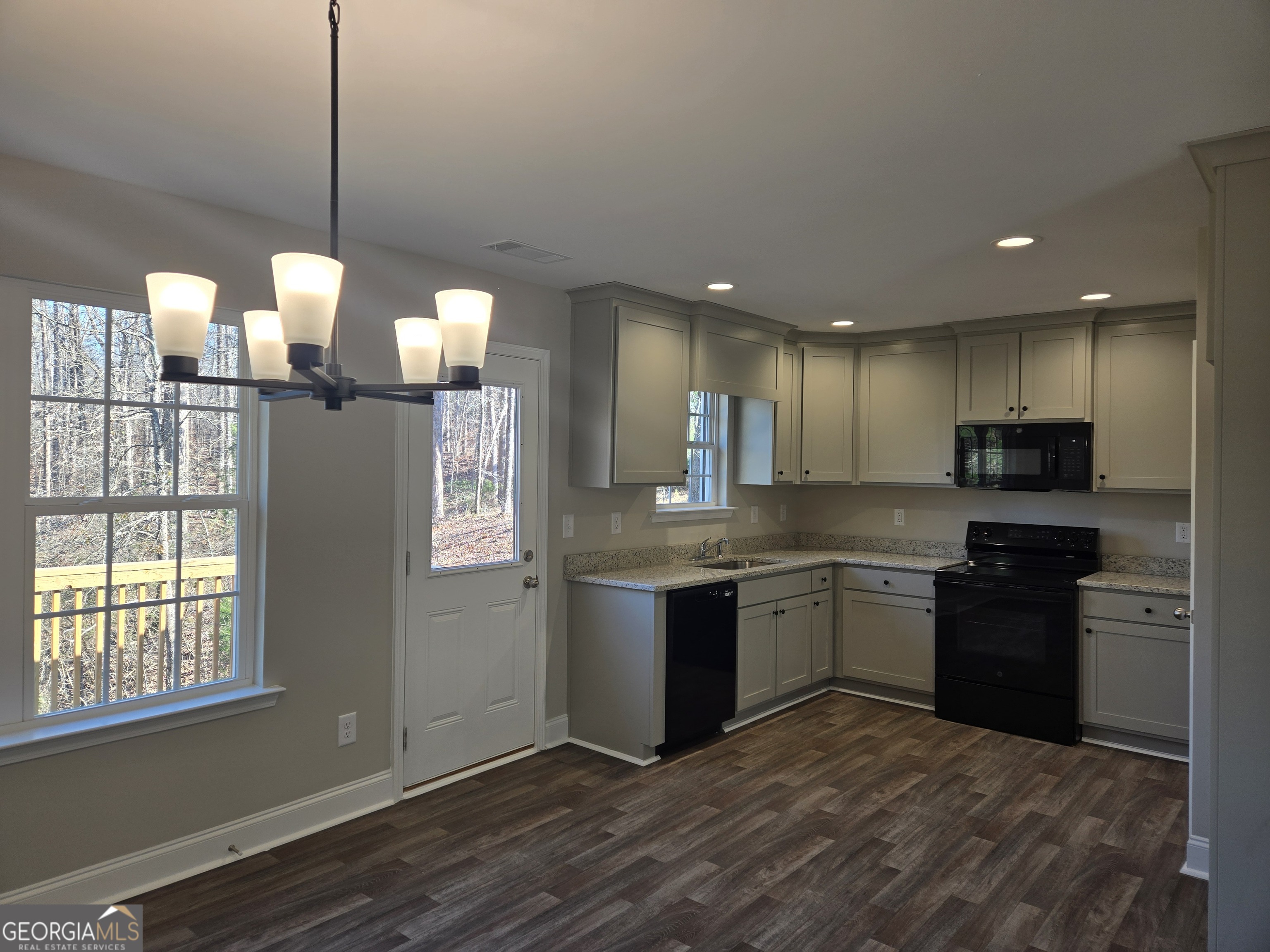 3111 Westchester Drive Property Photo 13