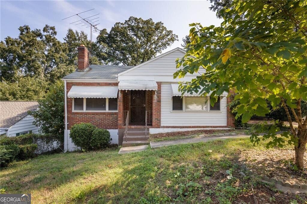 71 Burbank Drive NW Property Photo 1