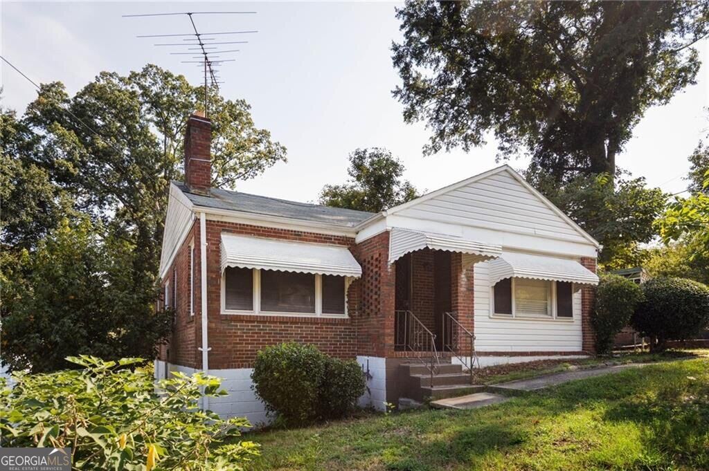 71 Burbank Drive Nw Property Photo 3