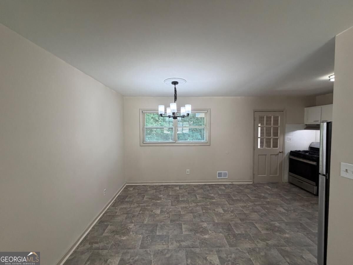 1340 Pineglen Drive Property Photo 5