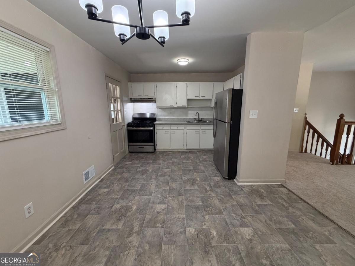 1340 Pineglen Drive Property Photo 6