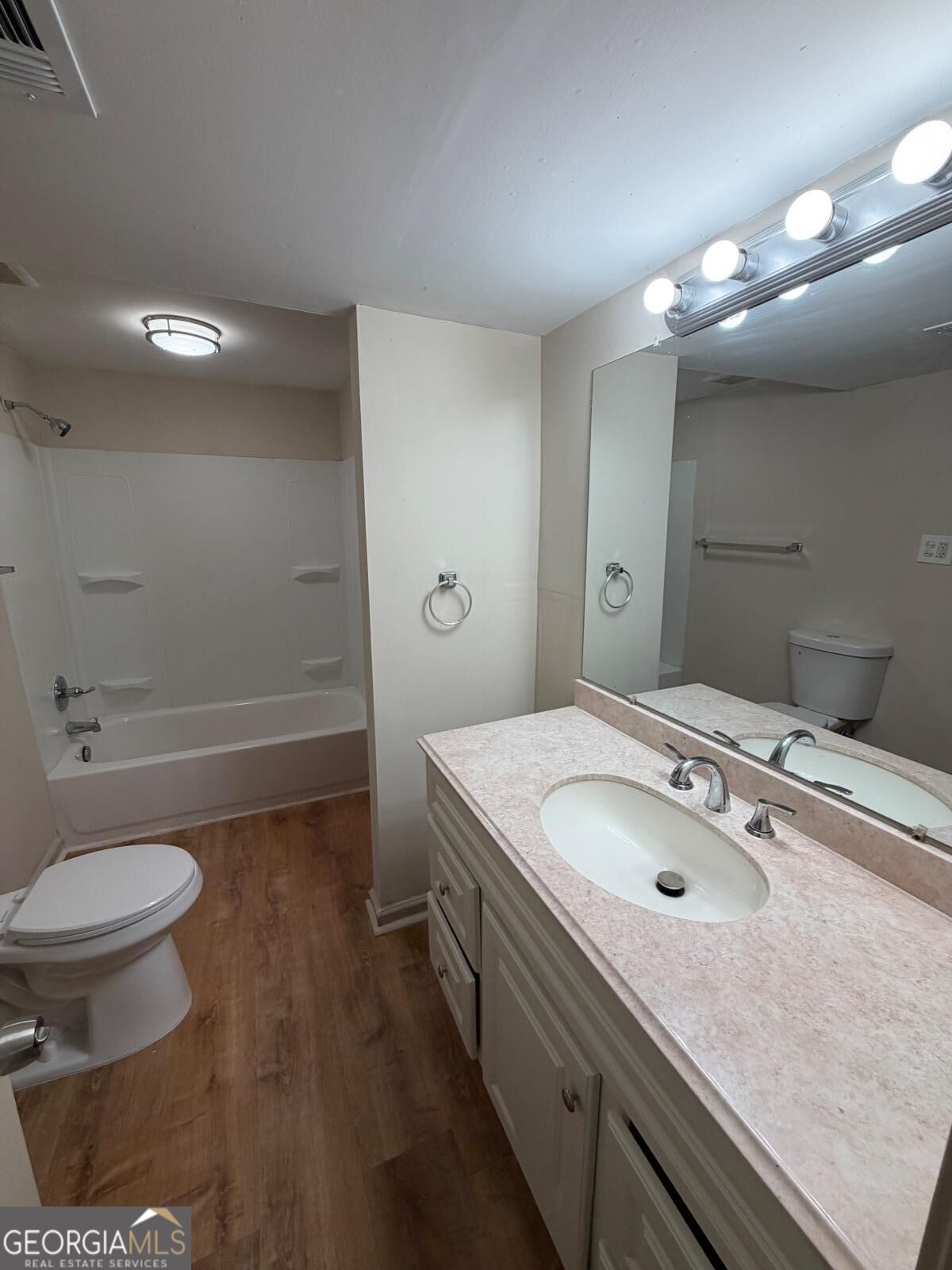 1340 Pineglen Drive Property Photo 21