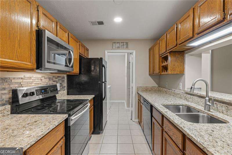 408 Warm Springs Circle Property Photo 2