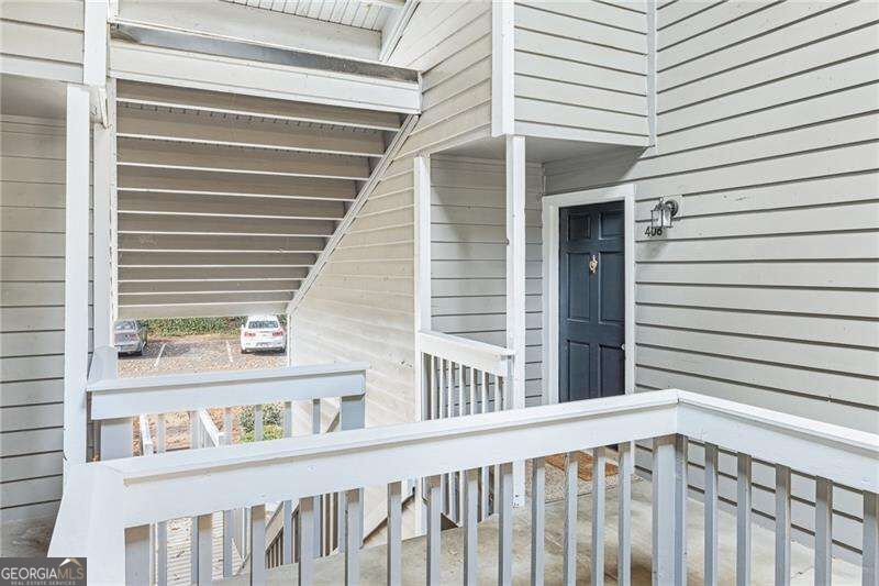 408 Warm Springs Circle Property Photo 5