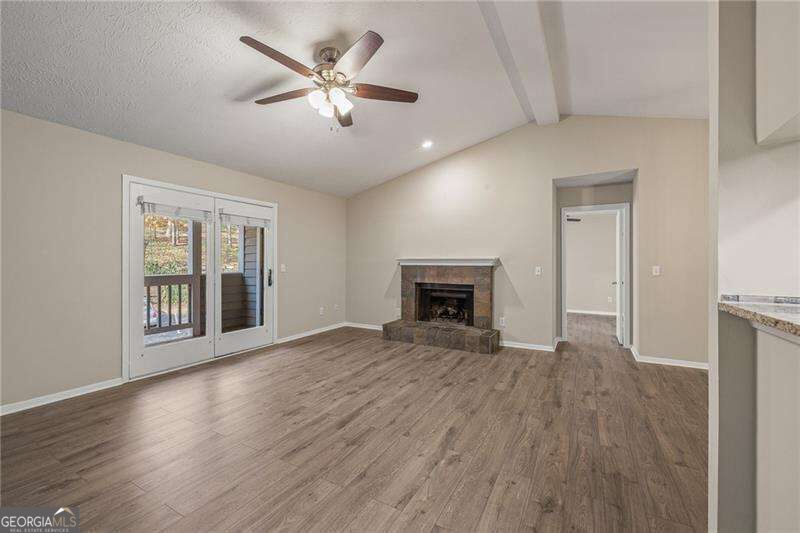 408 Warm Springs Circle Property Photo 6