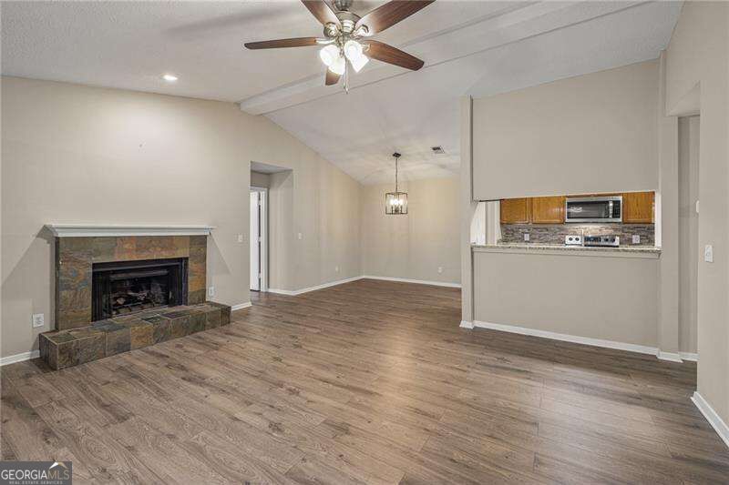 408 Warm Springs Circle Property Photo 7