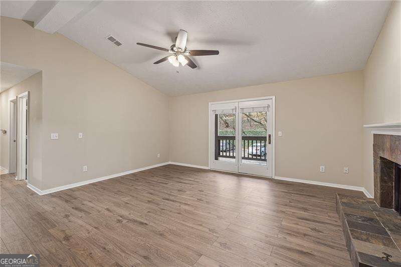 408 Warm Springs Circle Property Photo 8