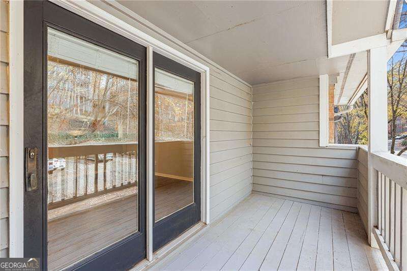 408 Warm Springs Circle Property Photo 12