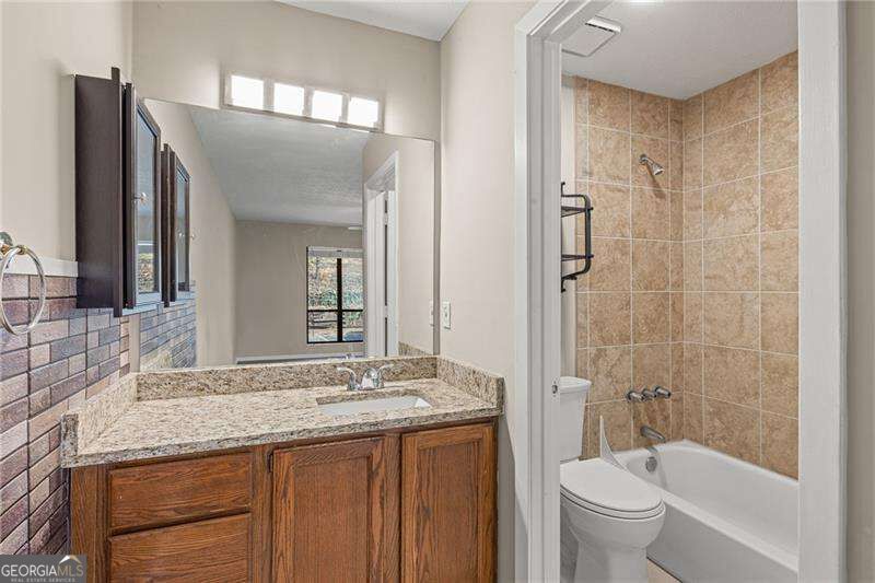 408 Warm Springs Circle Property Photo 15