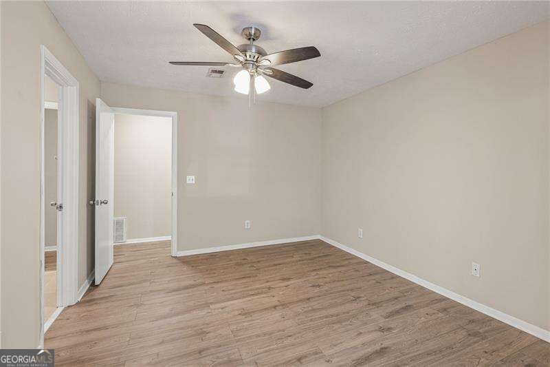 408 Warm Springs Circle Property Photo 16