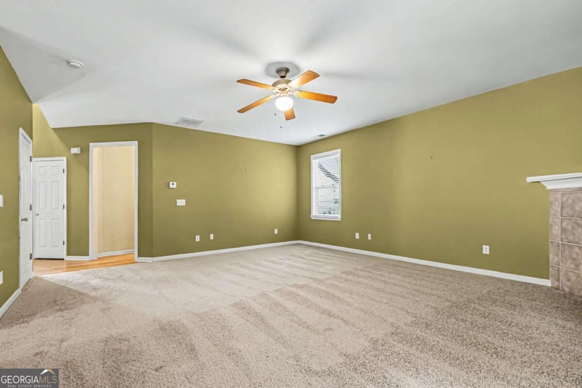 925 Liberty Ives Drive Property Photo 7