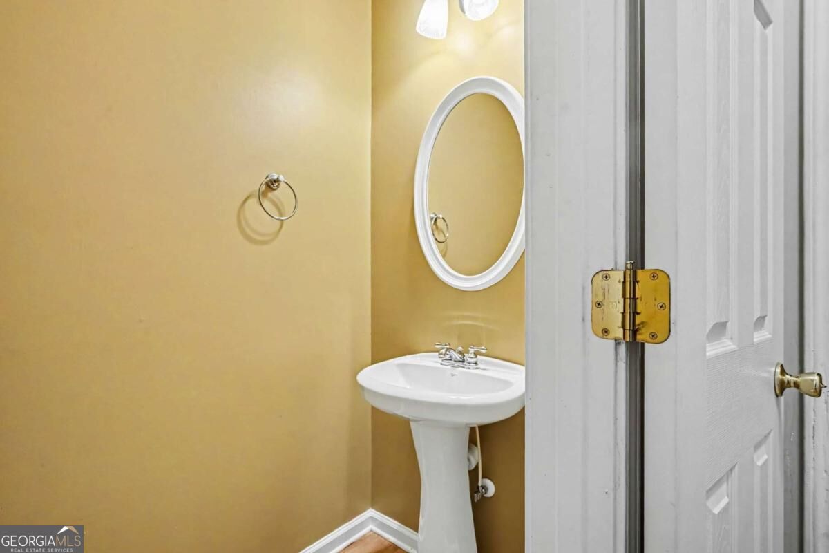 925 Liberty Ives Drive Property Photo 11