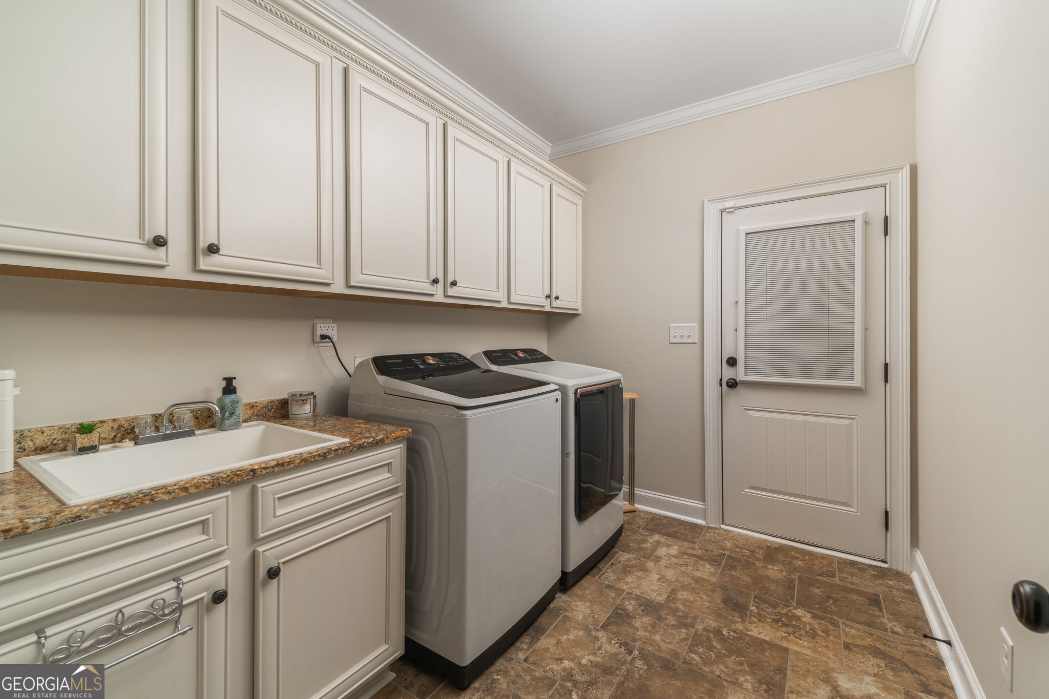 158 Abercorn Street Property Photo 37