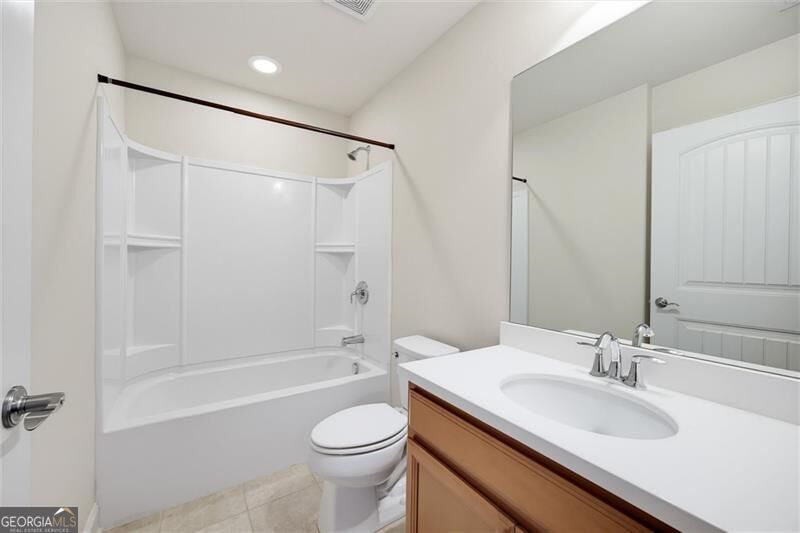 2047 Imperial Pond Property Photo 14