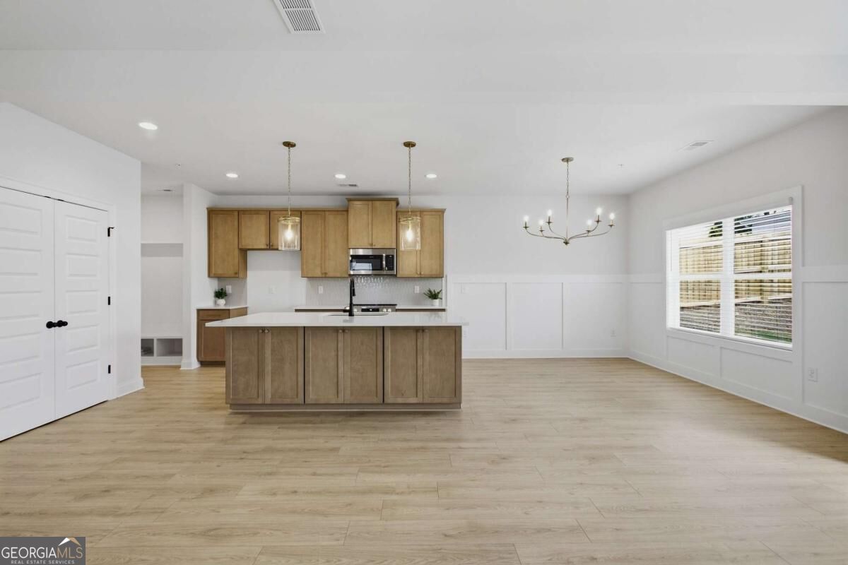 35 Aviation Road Se Property Photo 14