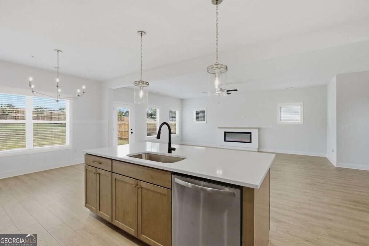 35 Aviation Road Se Property Photo 18