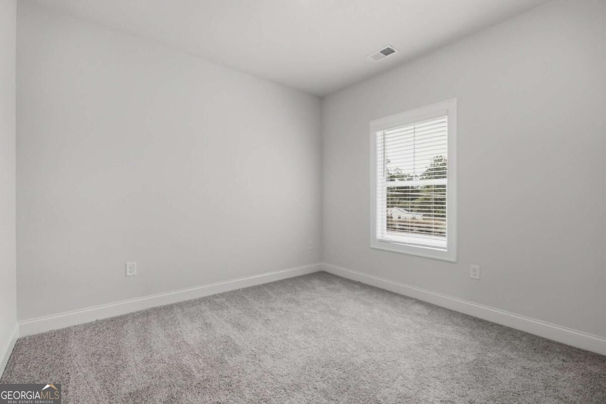 35 Aviation Road Se Property Photo 28