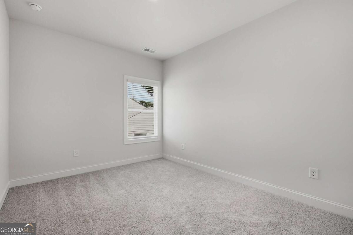35 Aviation Road Se Property Photo 31