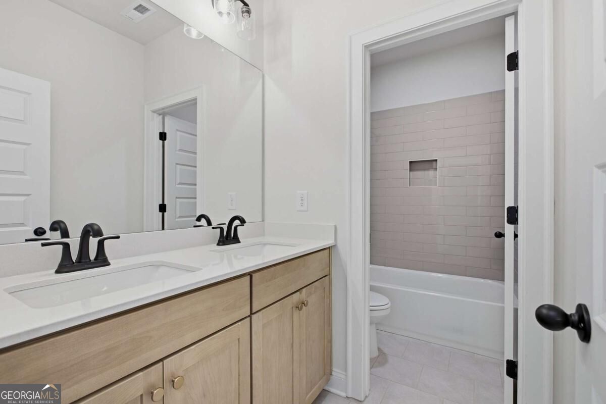 35 Aviation Road Se Property Photo 32
