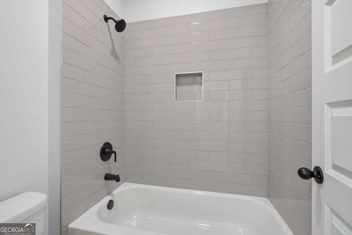 35 Aviation Road Se Property Photo 33