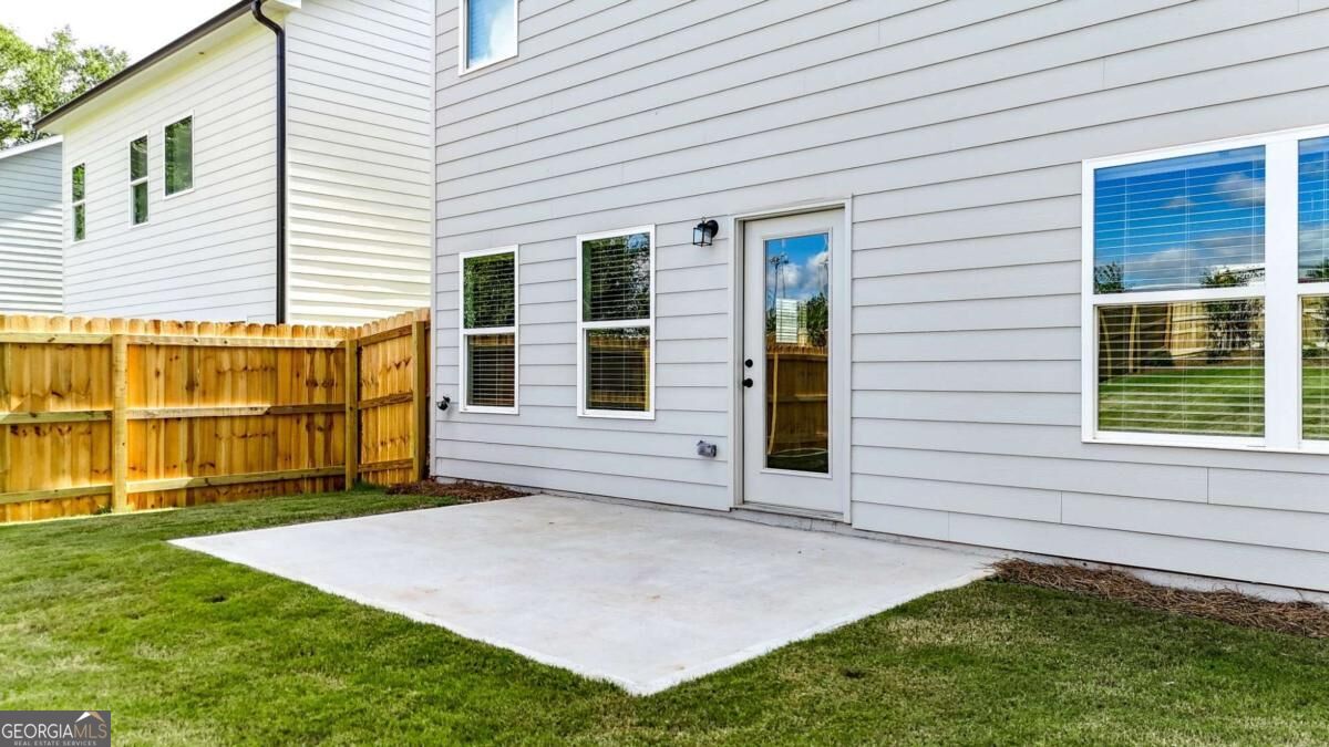 35 Aviation Road Se Property Photo 48