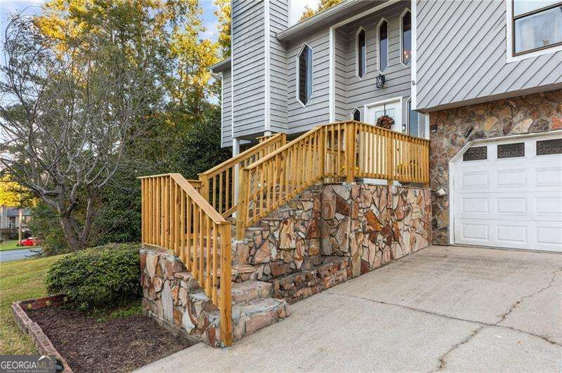 2361 Skyline Ridge Drive Property Photo 3