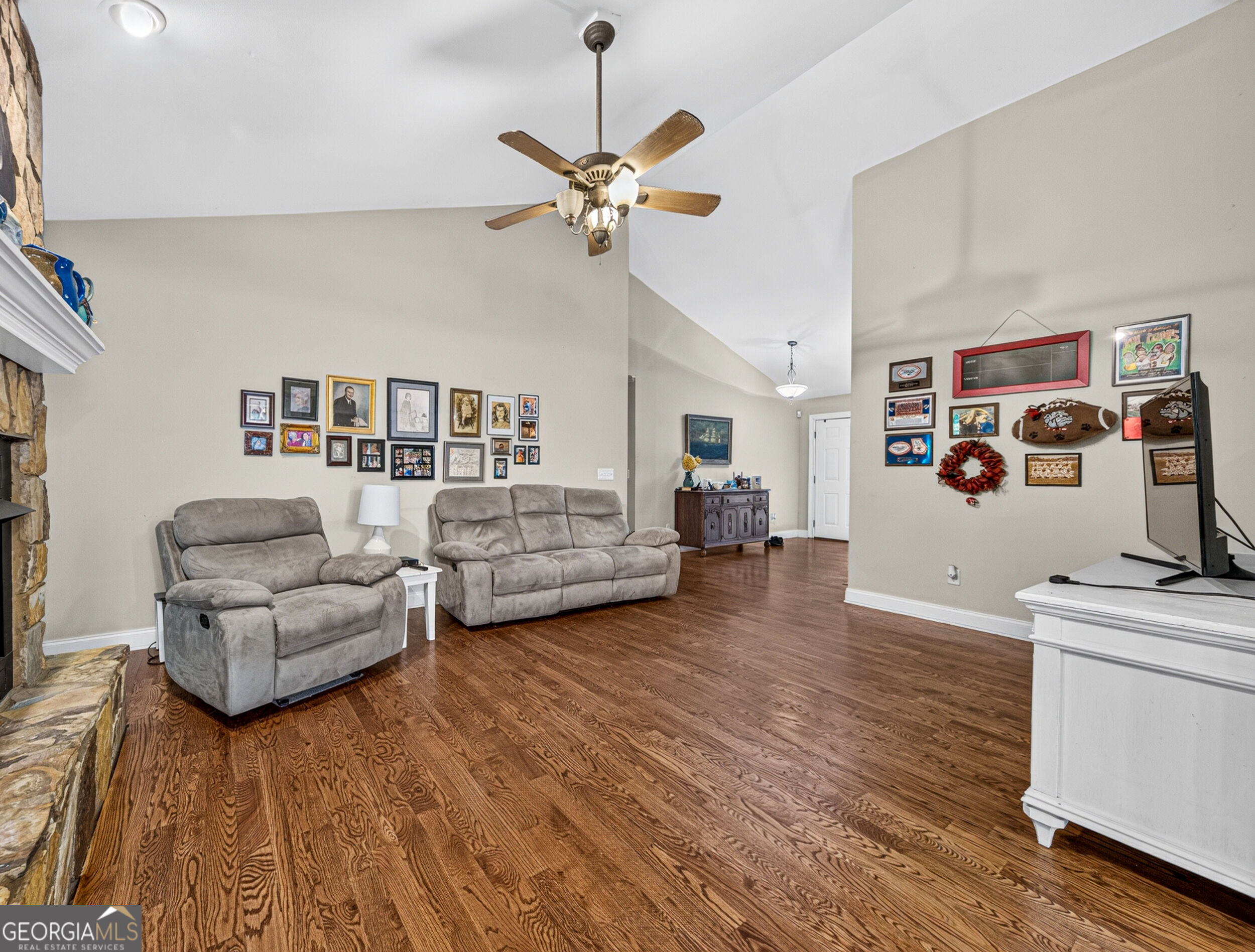 223 Stonebrook Drive Property Photo 15