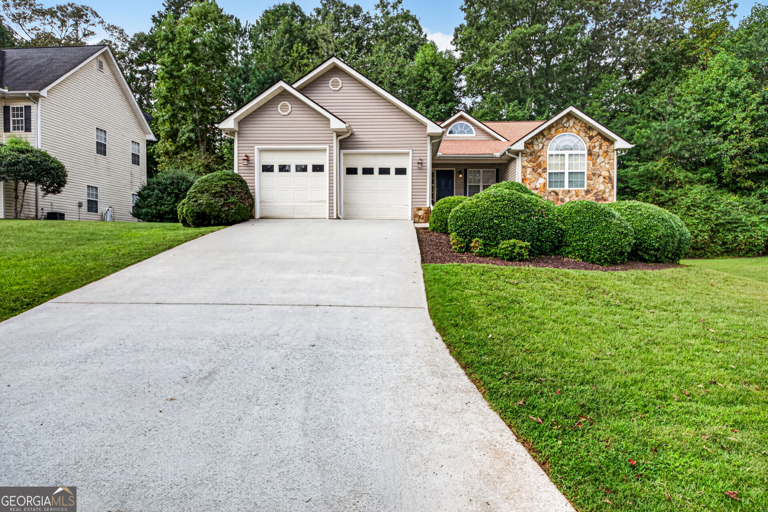 223 Stonebrook Drive Property Photo 35