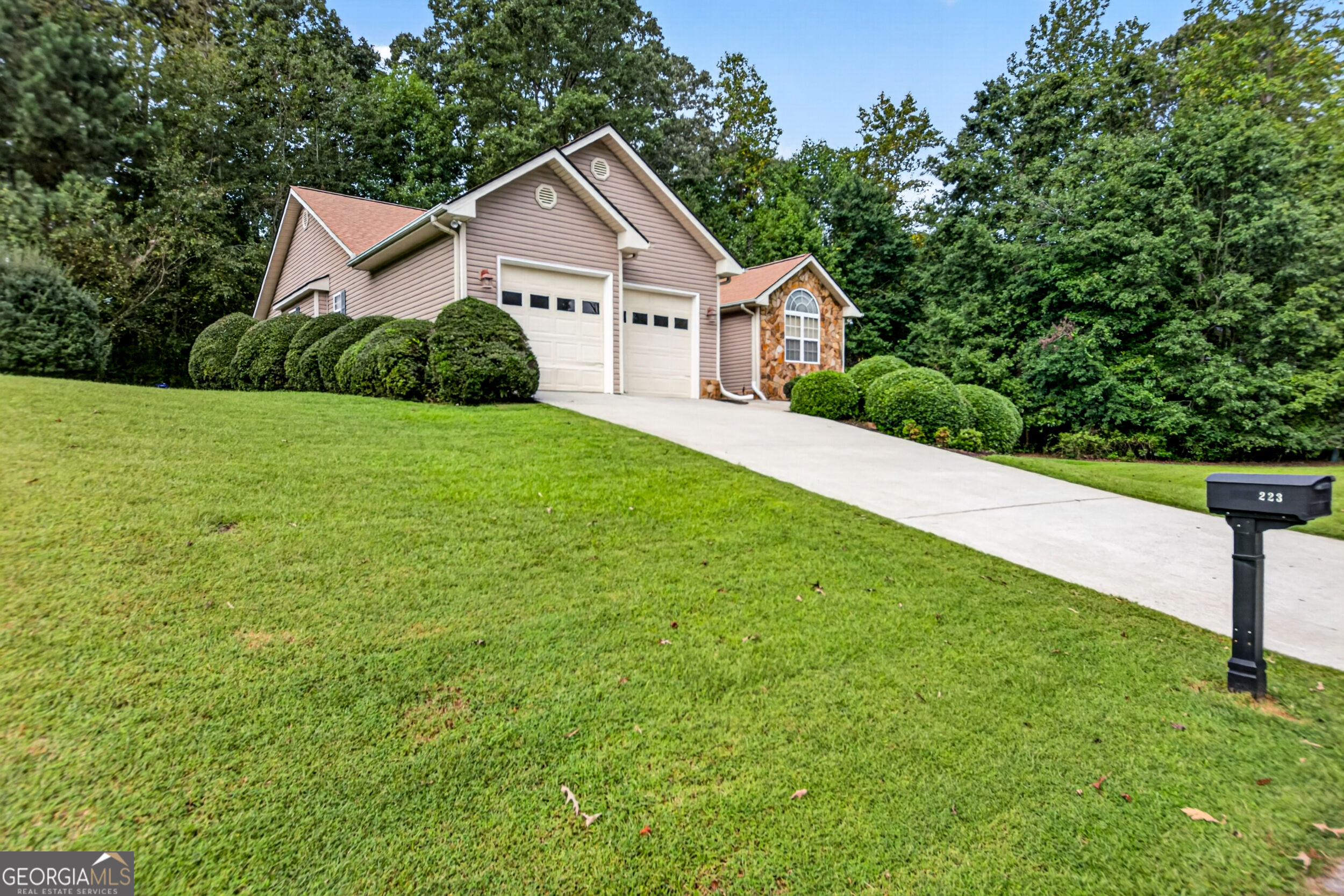 223 Stonebrook Drive Property Photo 36