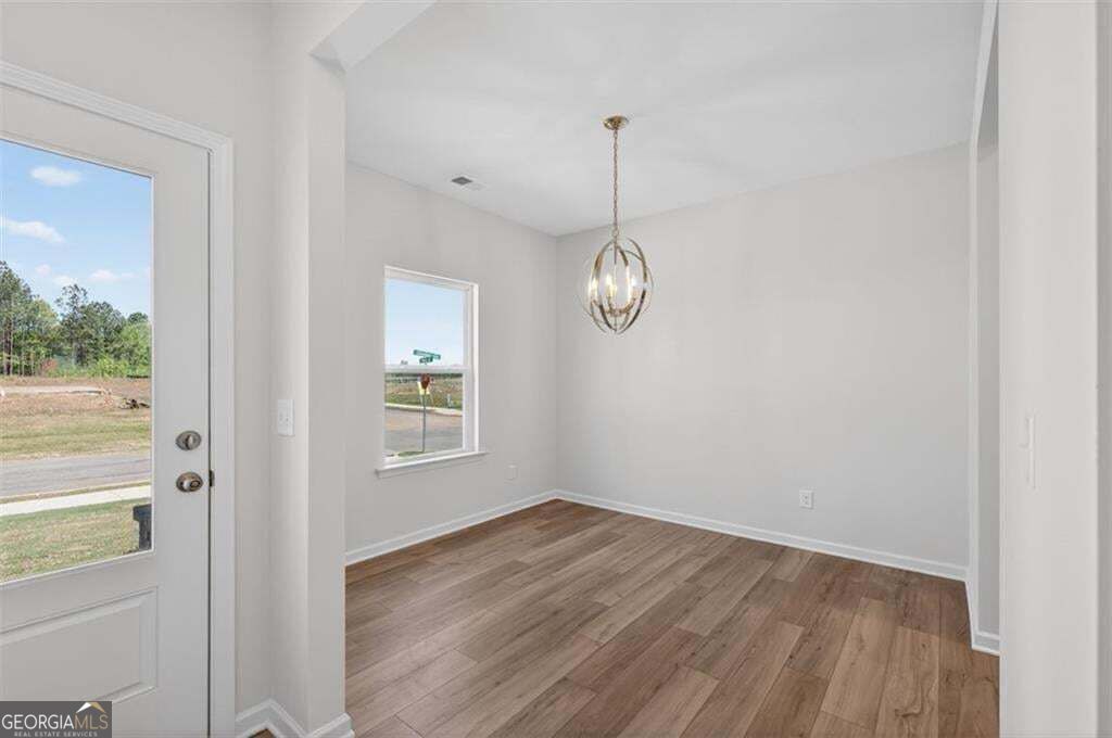 709 Sinclair Lane Property Photo 3