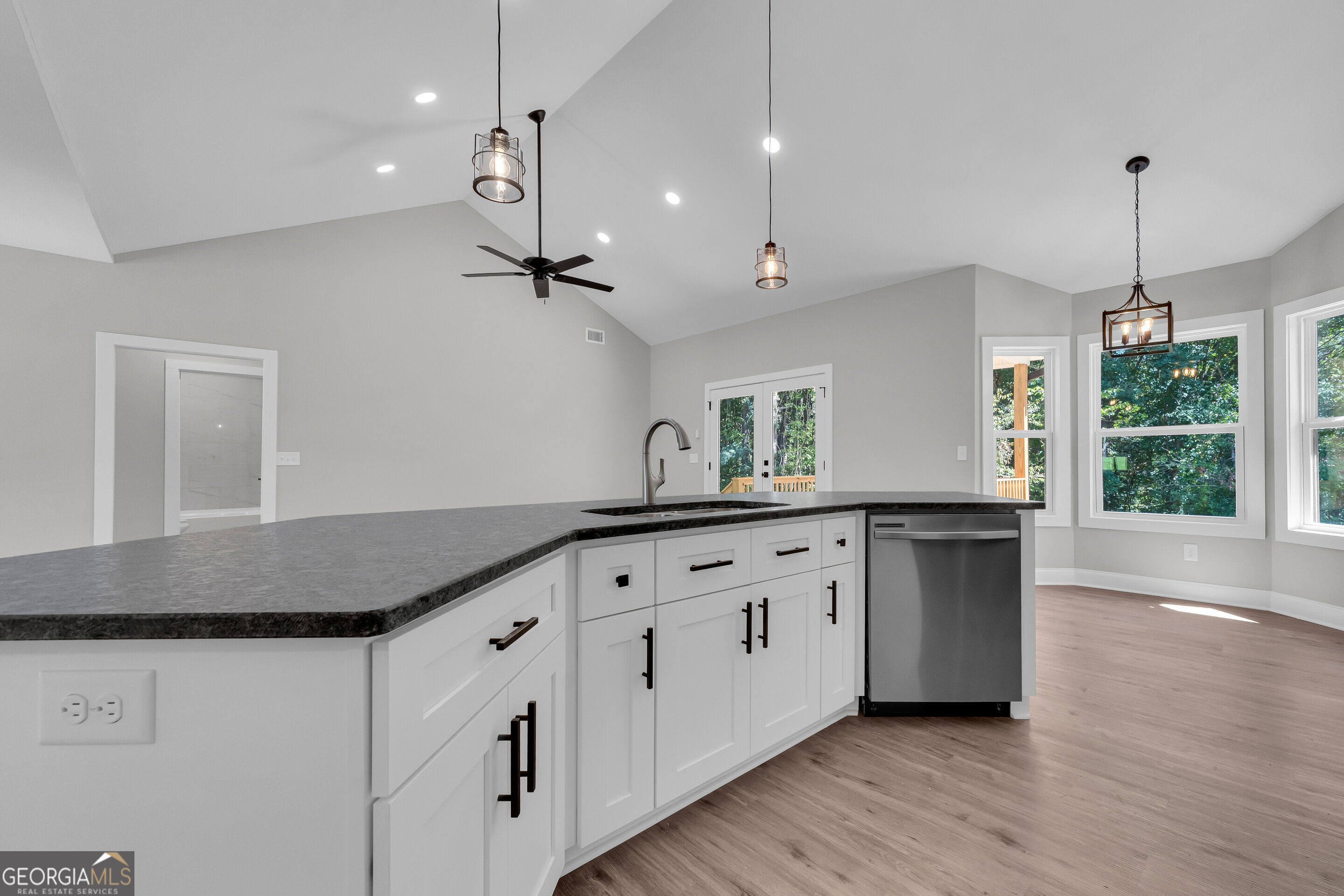64 Harbor Heights Circle Property Photo 11