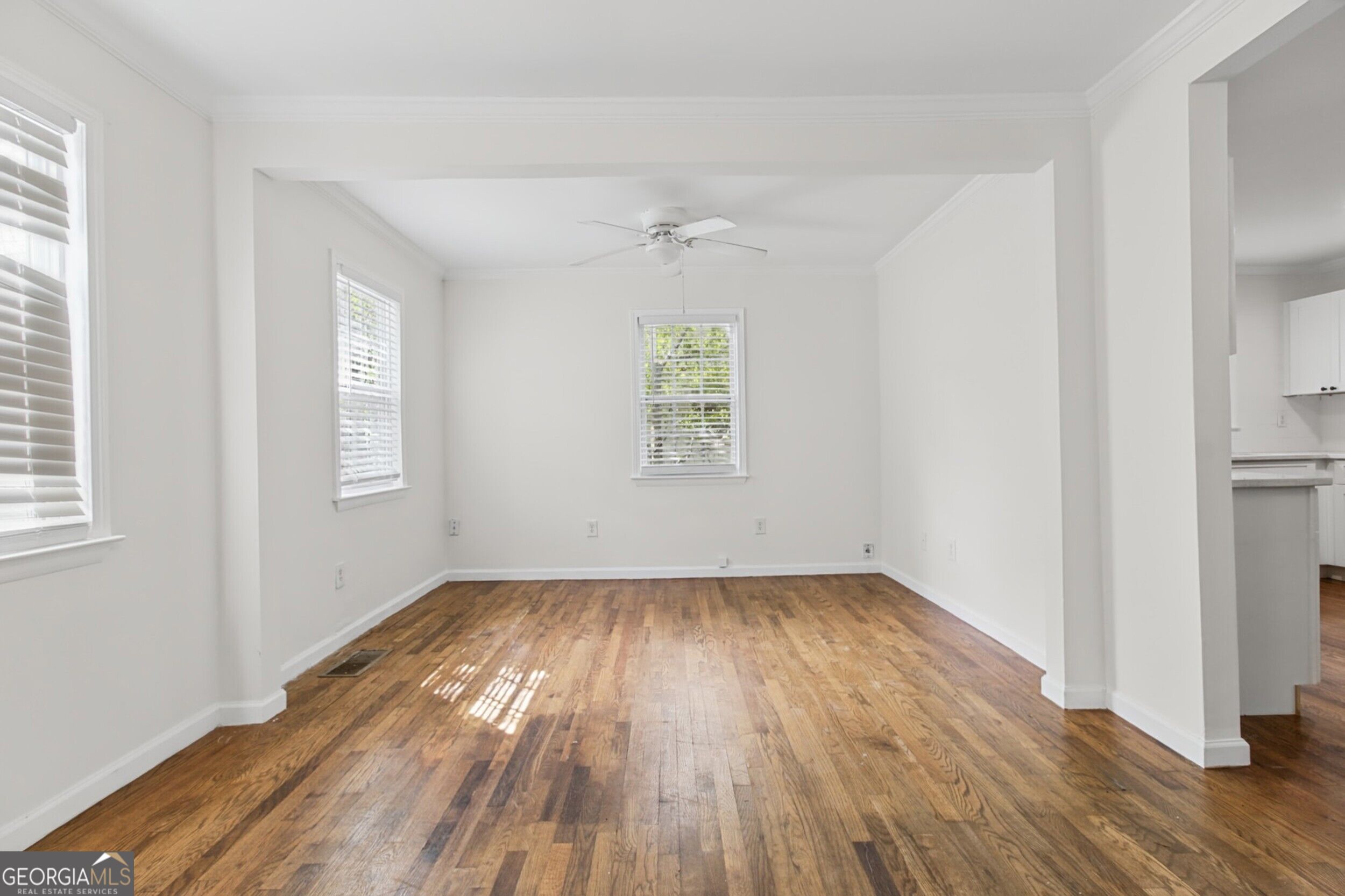 1726 Jobeth Avenue Se Property Photo 5