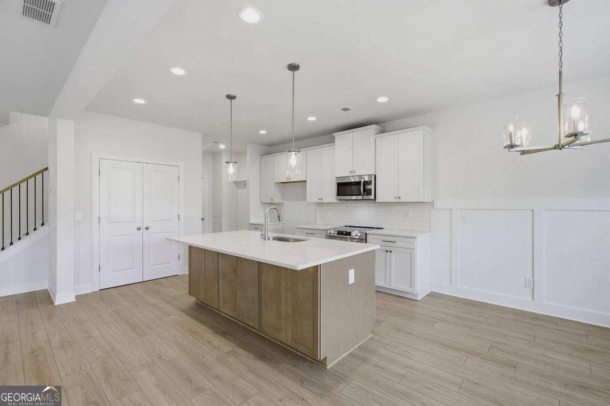 41 Aviation Road Se Property Photo 15