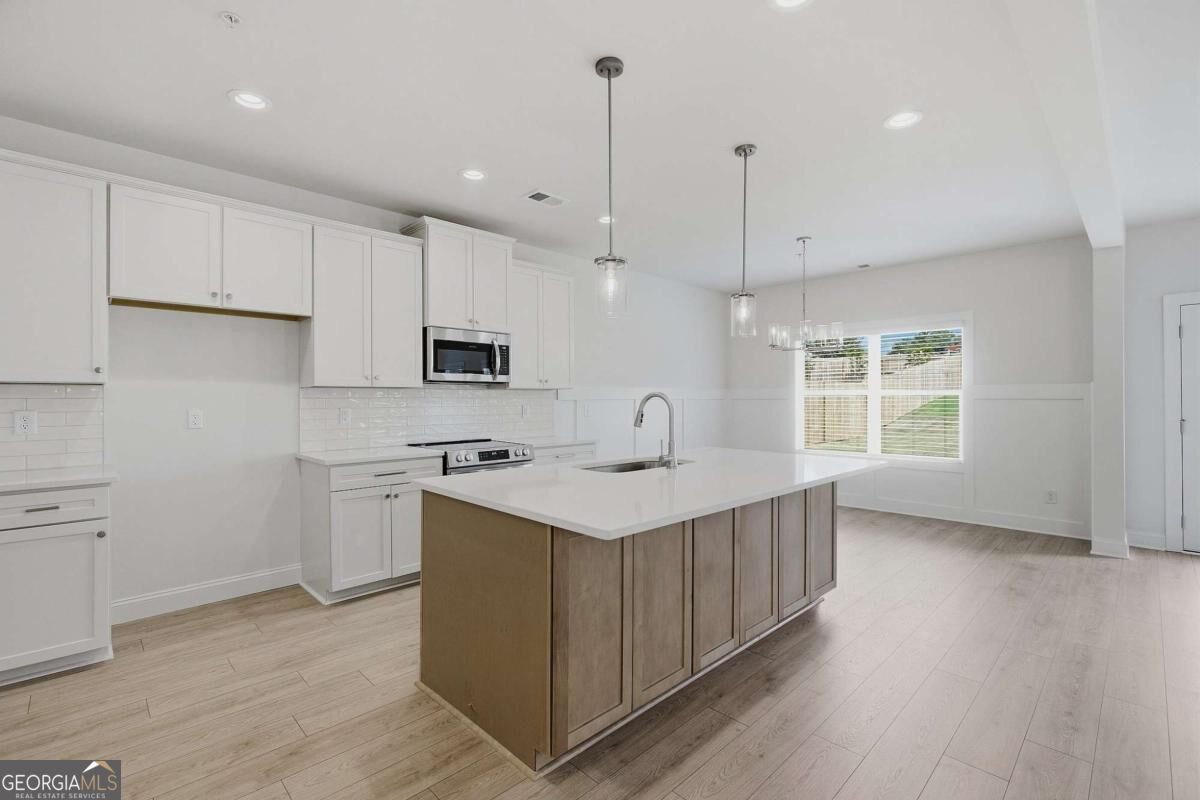 41 Aviation Road Se Property Photo 16
