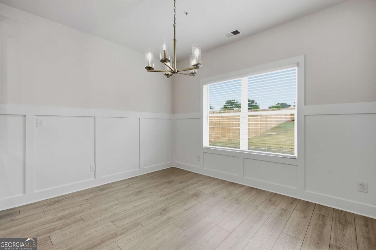 41 Aviation Road Se Property Photo 20