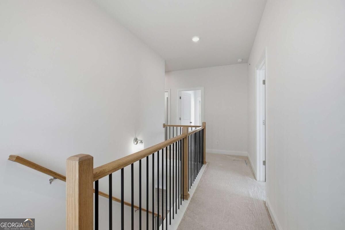 41 Aviation Road Se Property Photo 23