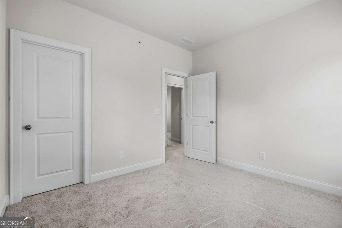 41 Aviation Road Se Property Photo 28