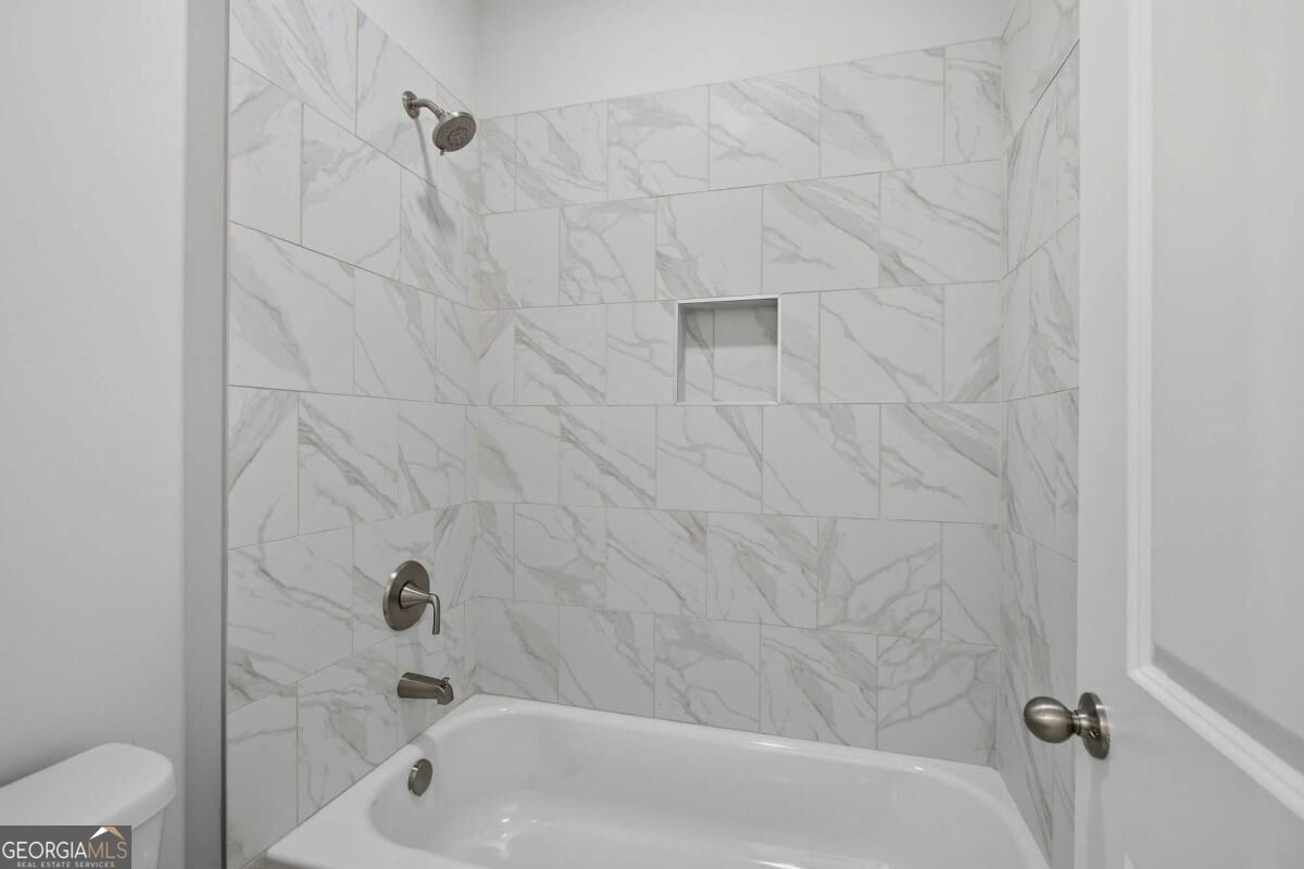 41 Aviation Road Se Property Photo 30