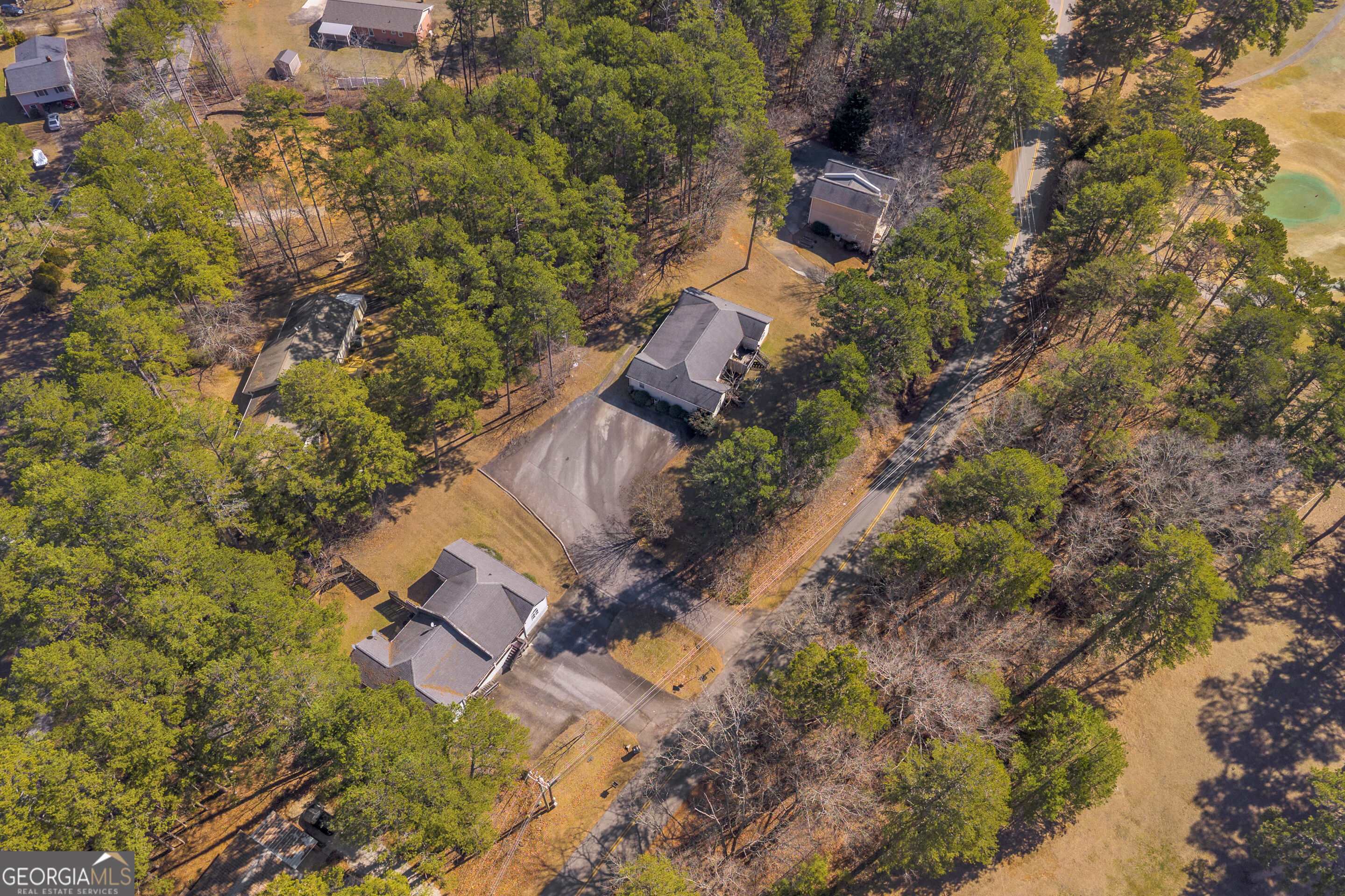 688 Property Photo 1