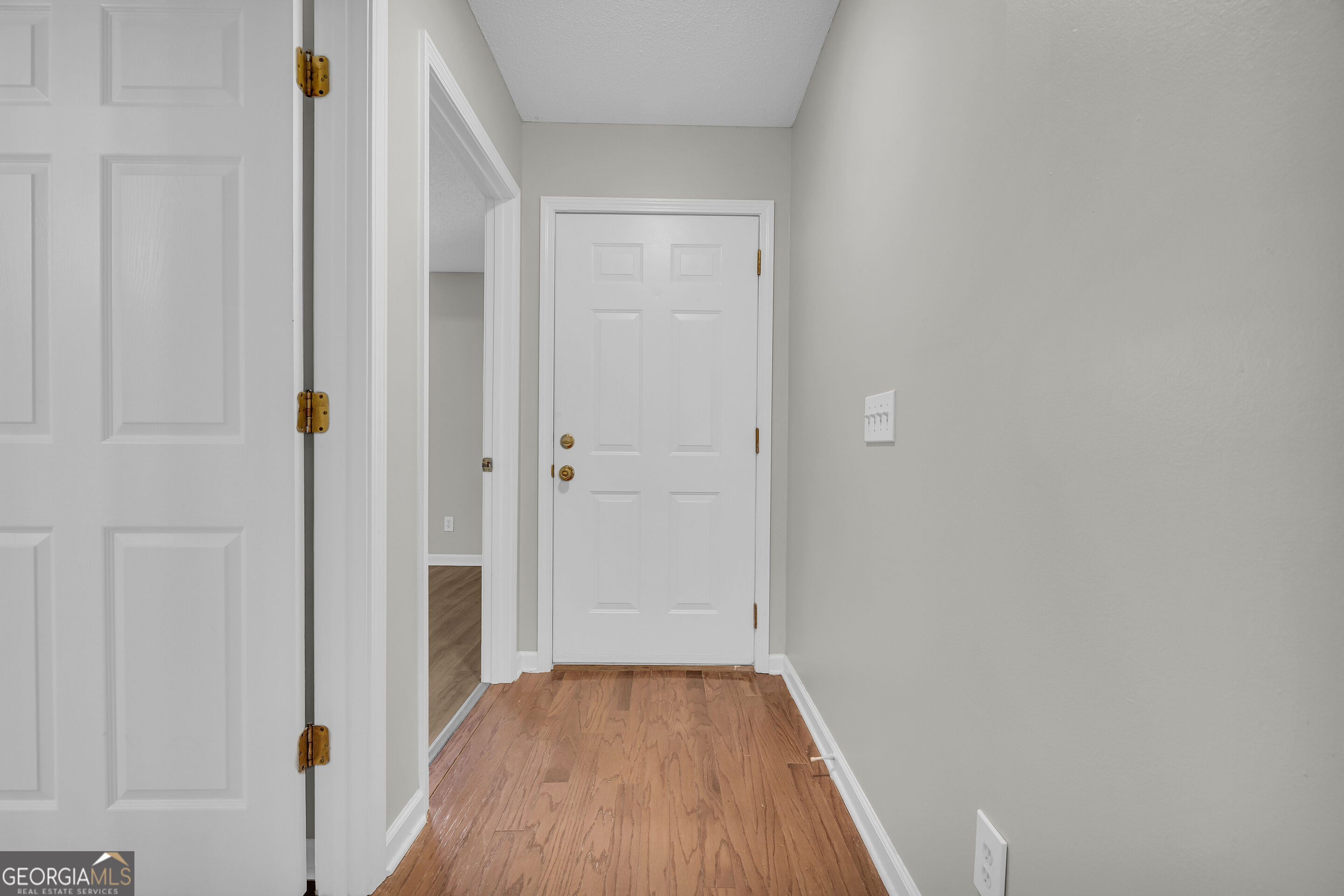 688 Property Photo 17