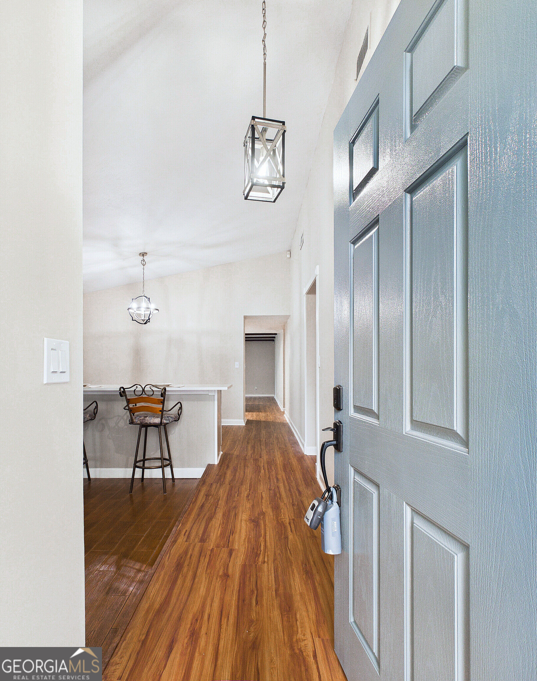 117 Lake Front Drive Property Photo 12